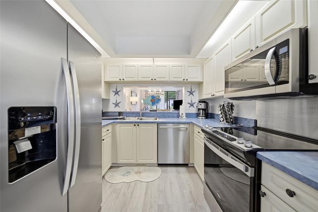 4440 47TH AVENUE W 102, Bradenton, FL 34210