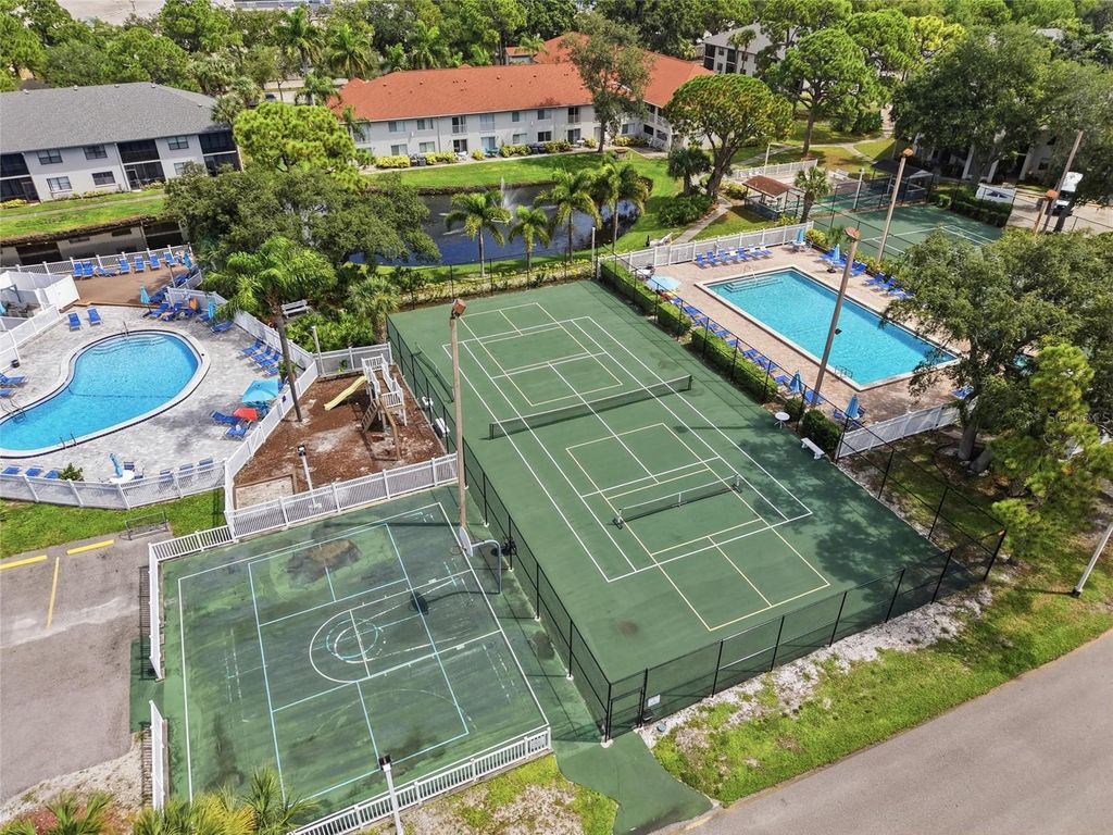 Image 36 of property listing at 4440 47TH AVENUE W 102, Bradenton, FL 34210