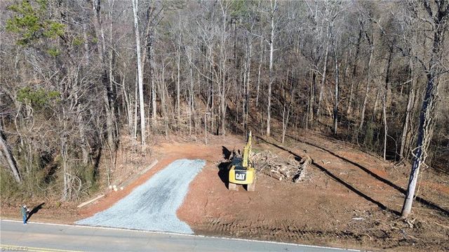 5023 Fleetwood Circle 50, Winston-salem, NC 27106