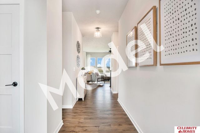 8010 N 113 Street, Omaha, NE 68142