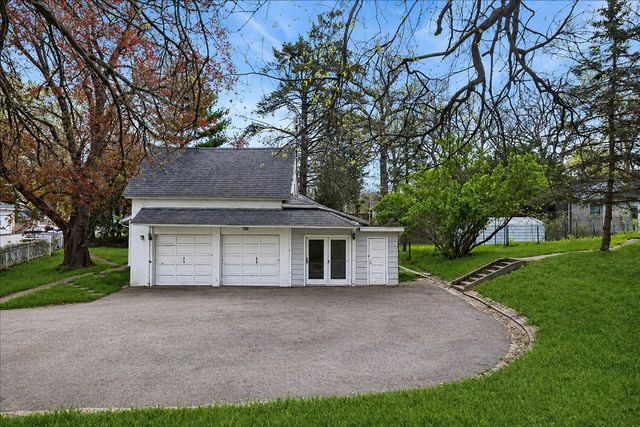 709 Regner Road, Mchenry, IL 60051