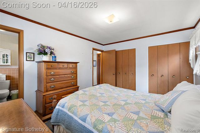 28868 Lorikay Street, Farmington, MI 48334