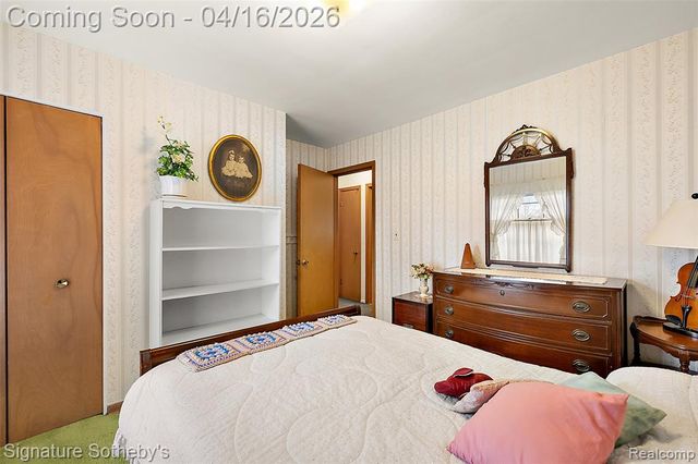 28868 Lorikay Street, Farmington, MI 48334