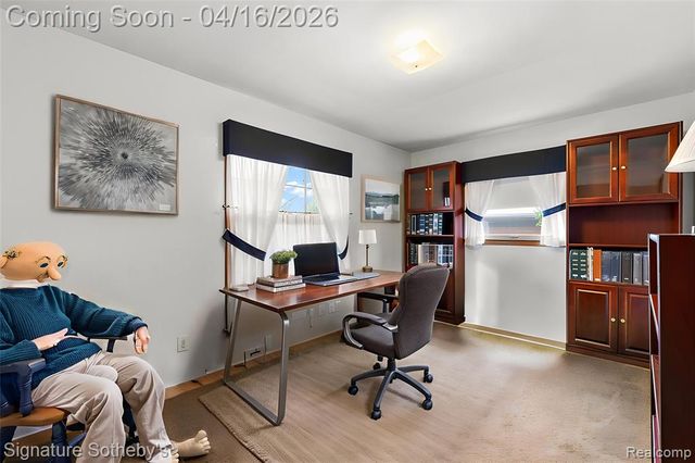 28868 Lorikay Street, Farmington, MI 48334