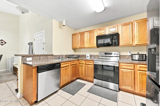 6860 SKAFF Avenue 2-15, Jacksonville, FL 32244