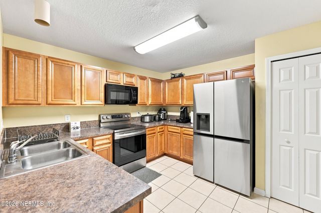 6860 SKAFF Avenue 2-15, Jacksonville, FL 32244
