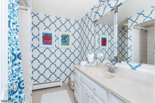 18 Harding Ter, Morristown Town, NJ 07960