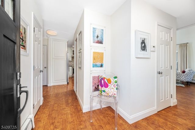 18 Harding Ter, Morristown Town, NJ 07960