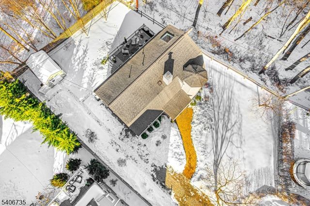 18 Harding Ter, Morristown Town, NJ 07960