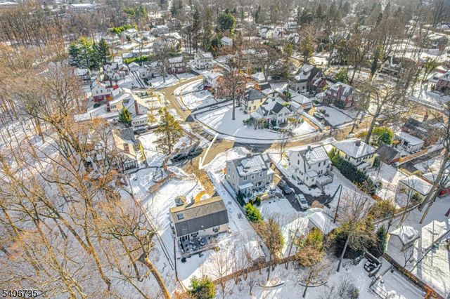 18 Harding Ter, Morristown Town, NJ 07960