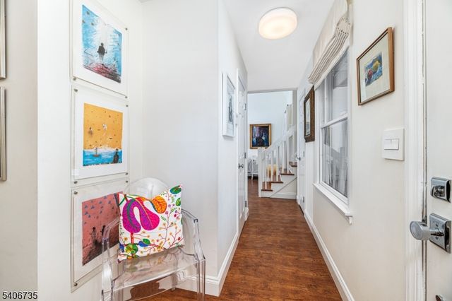 18 Harding Ter, Morristown Town, NJ 07960