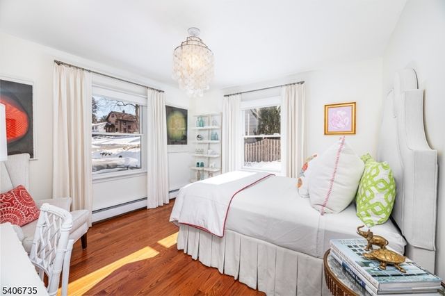 18 Harding Ter, Morristown Town, NJ 07960