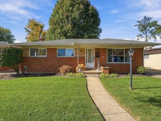 28111 Cunningham Drive, Warren, MI 48092