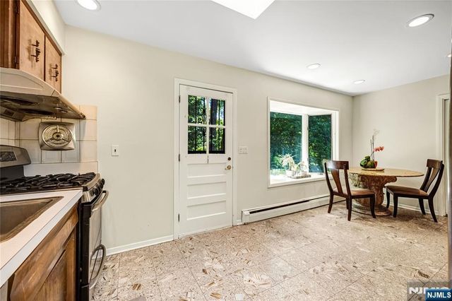 551 Stellman Drive, River Vale, NJ 07675