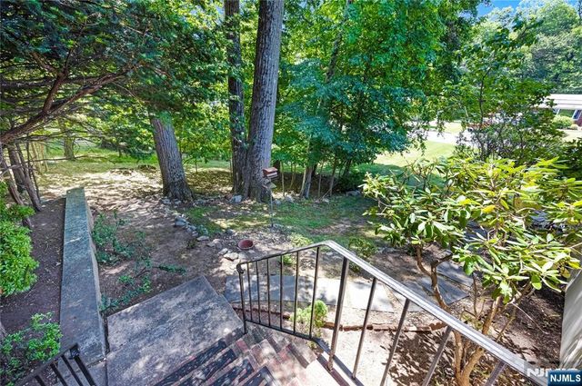 551 Stellman Drive, River Vale, NJ 07675
