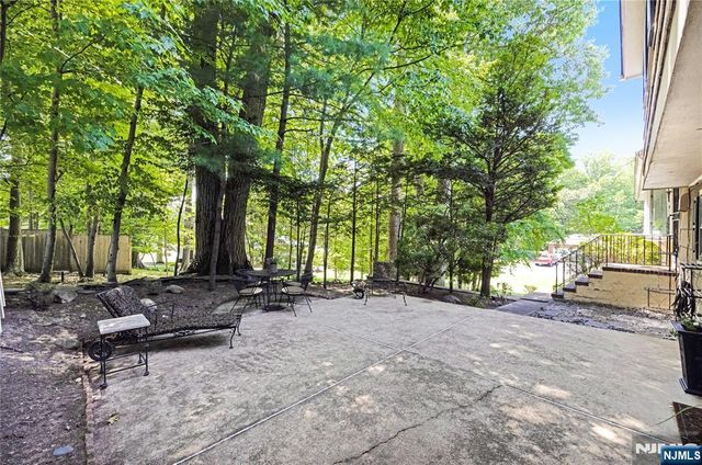 551 Stellman Drive, River Vale, NJ 07675