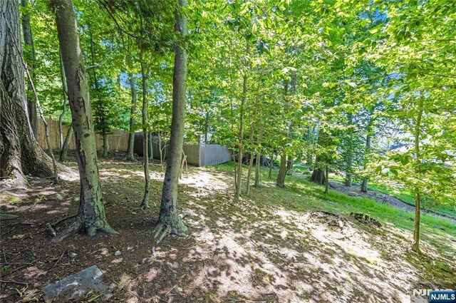 551 Stellman Drive, River Vale, NJ 07675