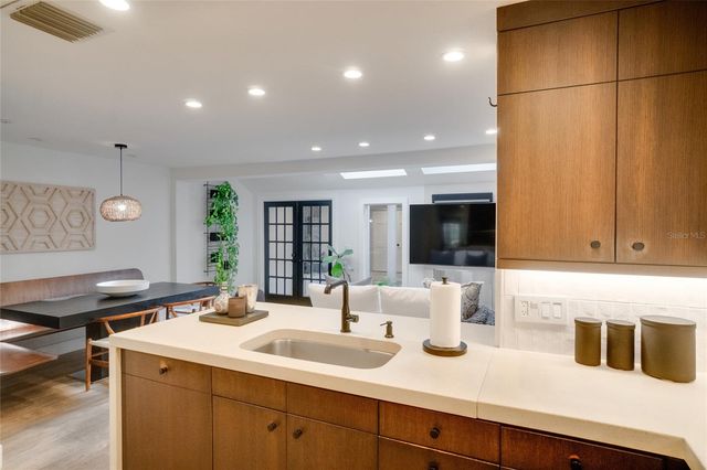 1130 WASHINGTON AVENUE 11C, Winter Park, FL 32789