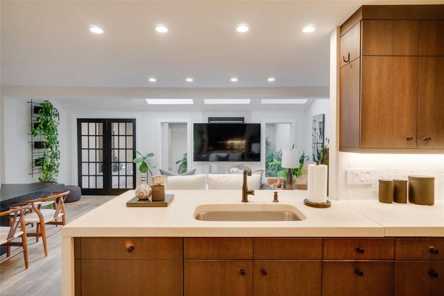 1130 WASHINGTON AVENUE 11C, Winter Park, FL 32789