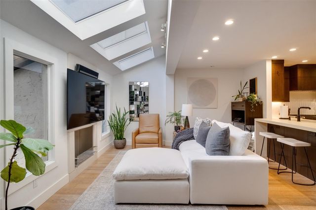 1130 WASHINGTON AVENUE 11C, Winter Park, FL 32789