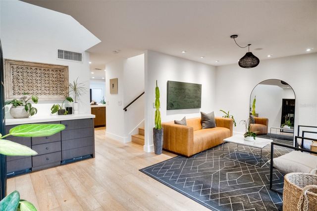 1130 WASHINGTON AVENUE 11C, Winter Park, FL 32789