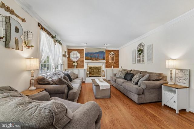 4515 WOODEDGE DR, Hampstead, MD 21074