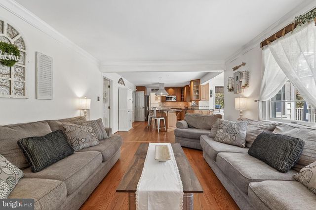 4515 WOODEDGE DR, Hampstead, MD 21074