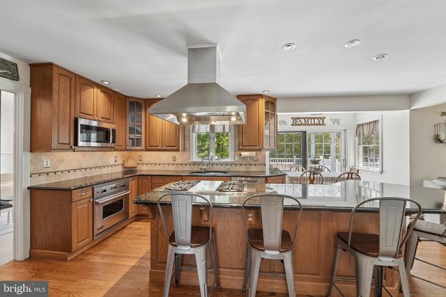 4515 WOODEDGE DR, Hampstead, MD 21074