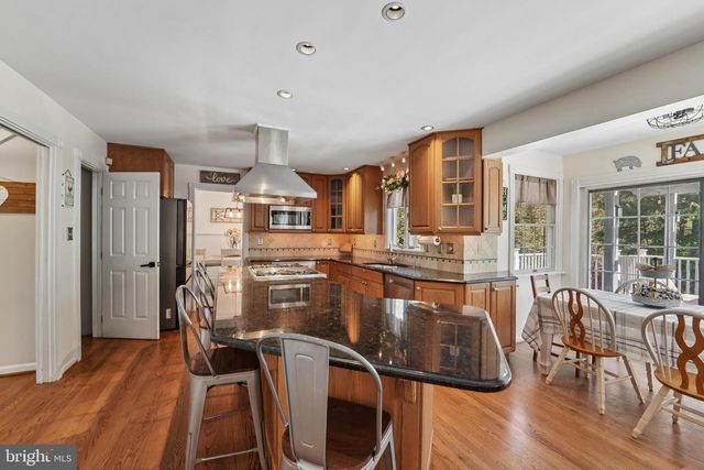 4515 WOODEDGE DR, Hampstead, MD 21074
