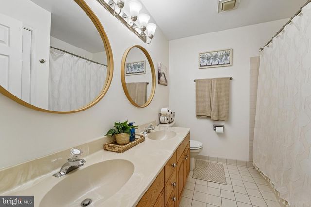4515 WOODEDGE DR, Hampstead, MD 21074