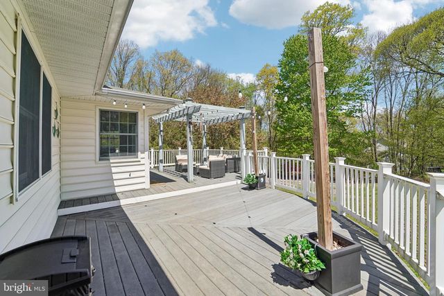 4515 WOODEDGE DR, Hampstead, MD 21074