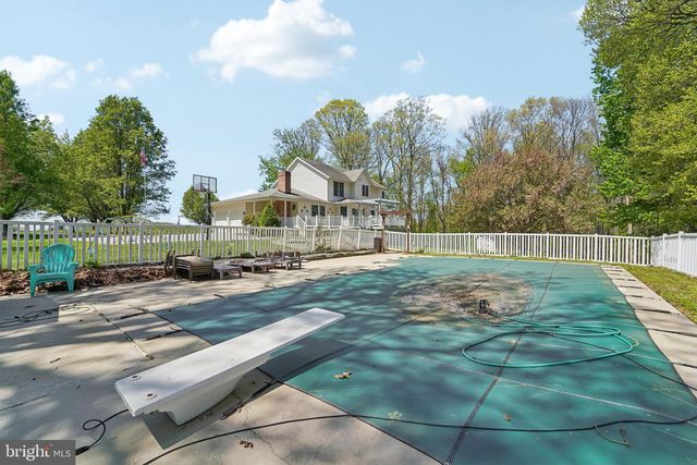 4515 WOODEDGE DR, Hampstead, MD 21074