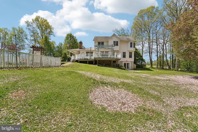 4515 WOODEDGE DR, Hampstead, MD 21074