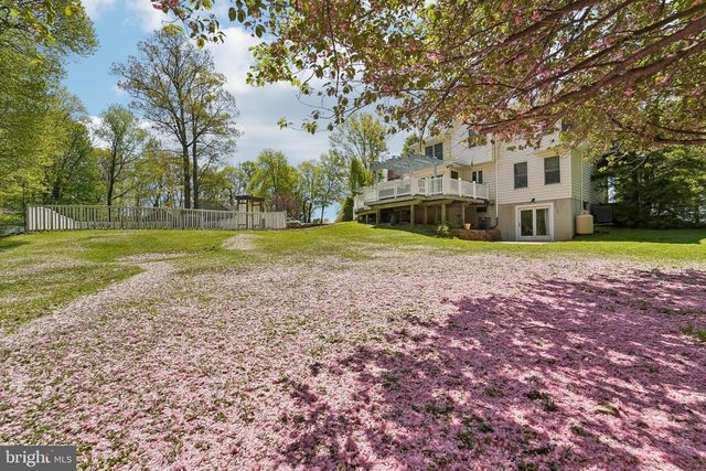 4515 WOODEDGE DR, Hampstead, MD 21074