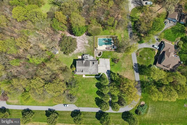 4515 WOODEDGE DR, Hampstead, MD 21074