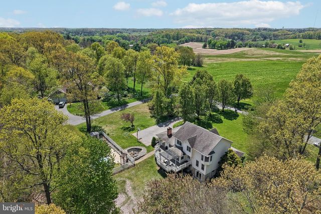 4515 WOODEDGE DR, Hampstead, MD 21074