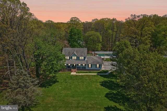 4515 WOODEDGE DR, Hampstead, MD 21074