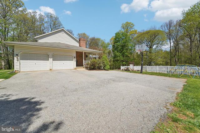 4515 WOODEDGE DR, Hampstead, MD 21074