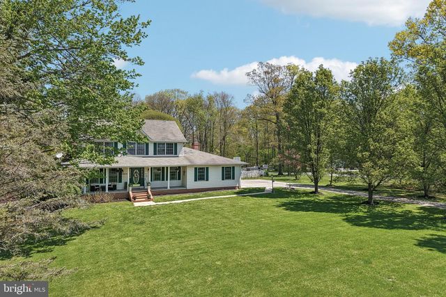 4515 WOODEDGE DR, Hampstead, MD 21074