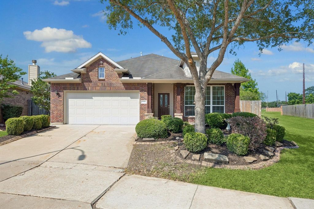 6350 Bain Drive, Missouri City, TX 77459