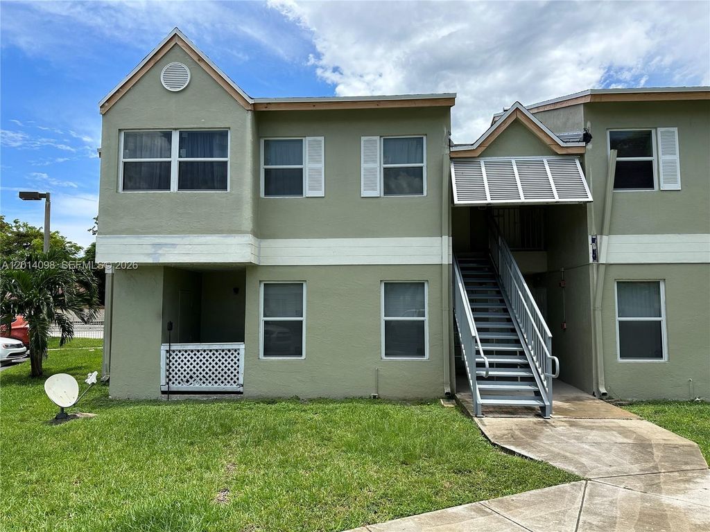 17325 NW 67th Ct A-16, Hialeah, FL 33015