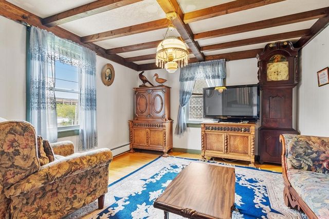 193 Woodland Ave, Gardner, MA 01440
