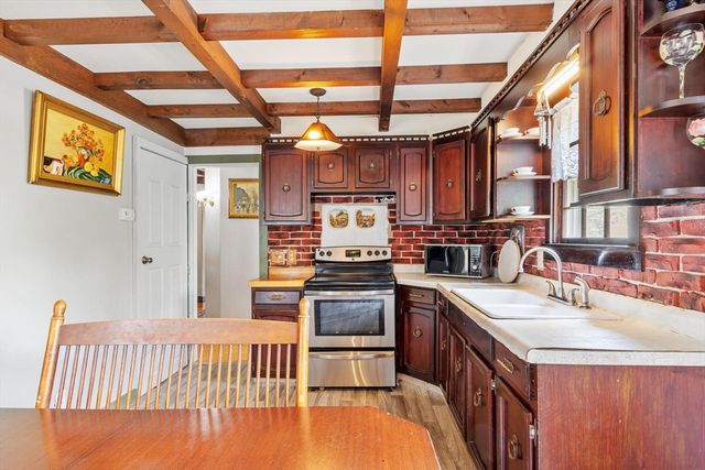 193 Woodland Ave, Gardner, MA 01440