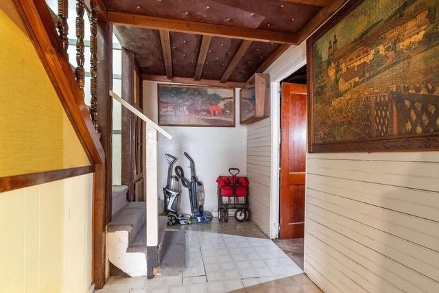 193 Woodland Ave, Gardner, MA 01440