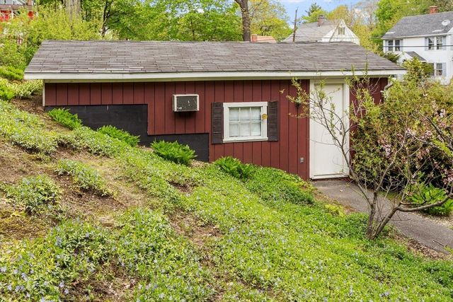 193 Woodland Ave, Gardner, MA 01440