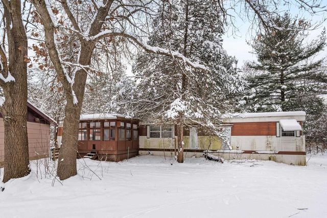 N4974 Brentwood Way, Montello, WI 53949