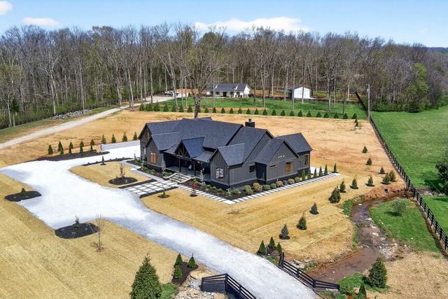 5710 Lunns Store Rd, Chapel Hill, TN 37034
