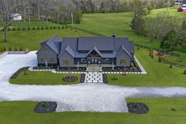 5710 Lunns Store Rd, Chapel Hill, TN 37034