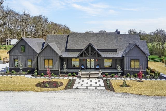 5710 Lunns Store Rd, Chapel Hill, TN 37034