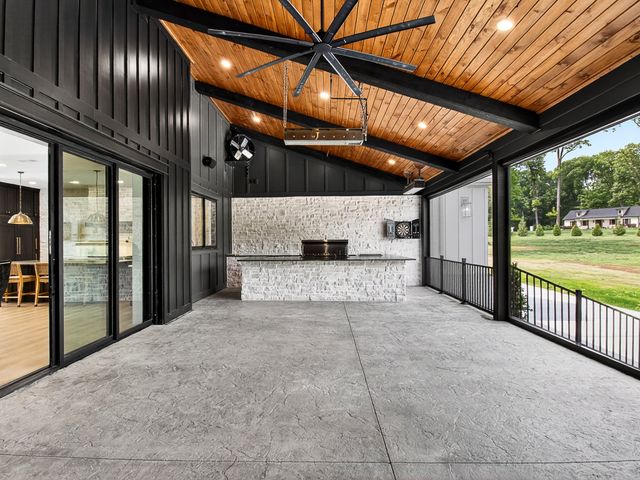 5710 Lunns Store Rd, Chapel Hill, TN 37034